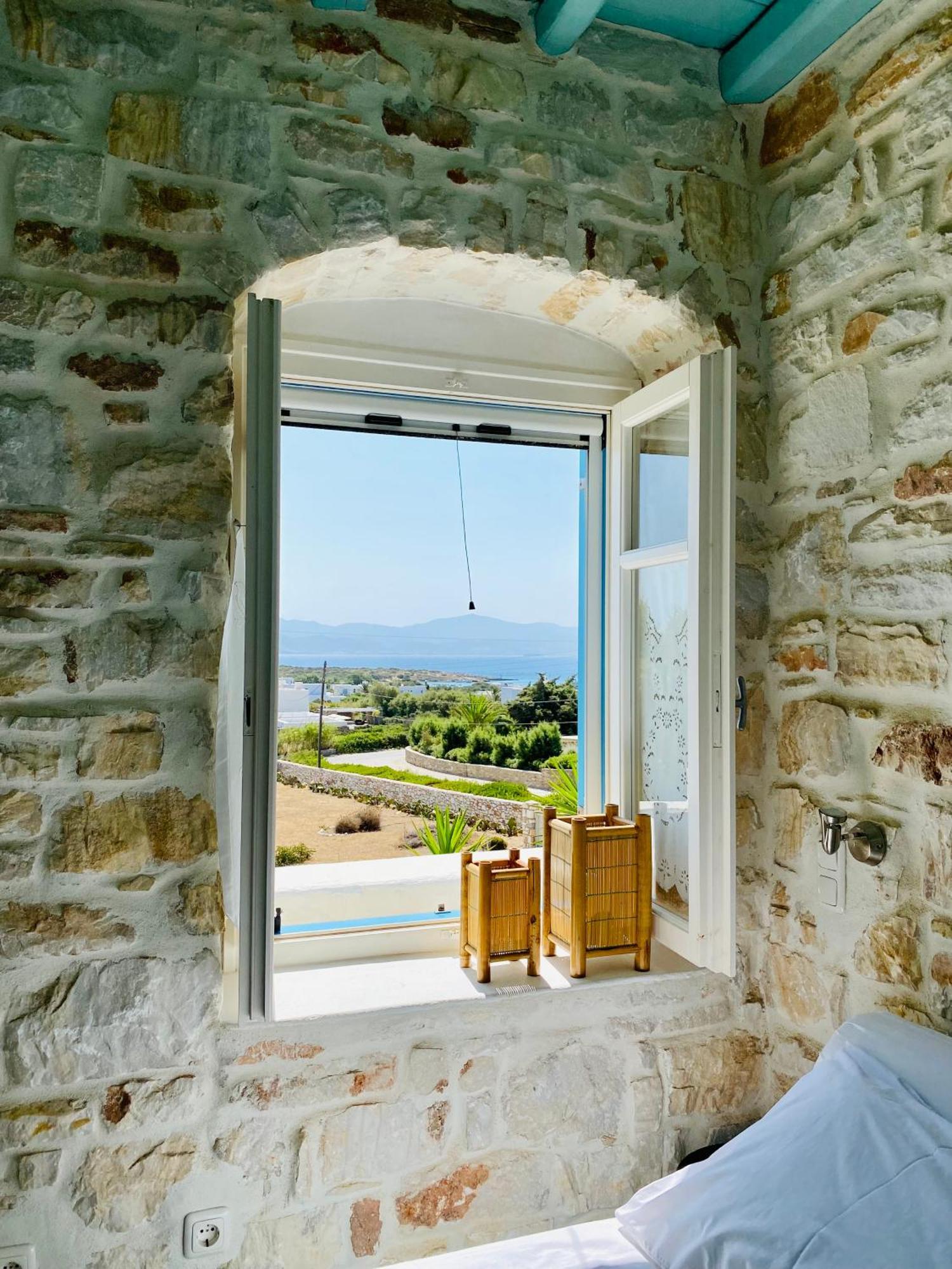 Santa Maria Traditional Stone Studio Exterior photo